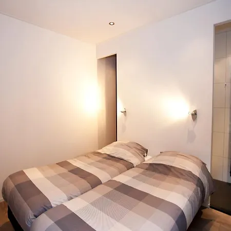 בית נופש Beautiful Located On De Veluwe אוטרלו