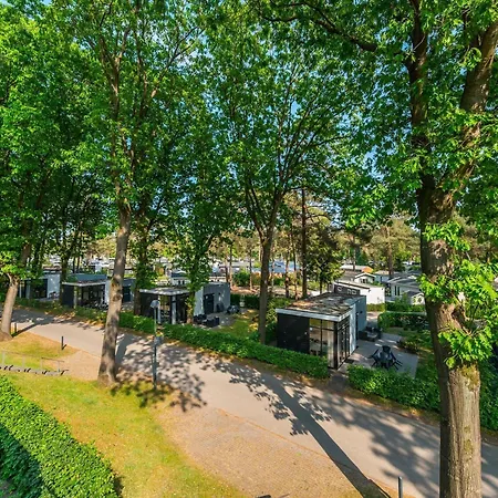 Beautiful Located On De Veluwe אוטרלו